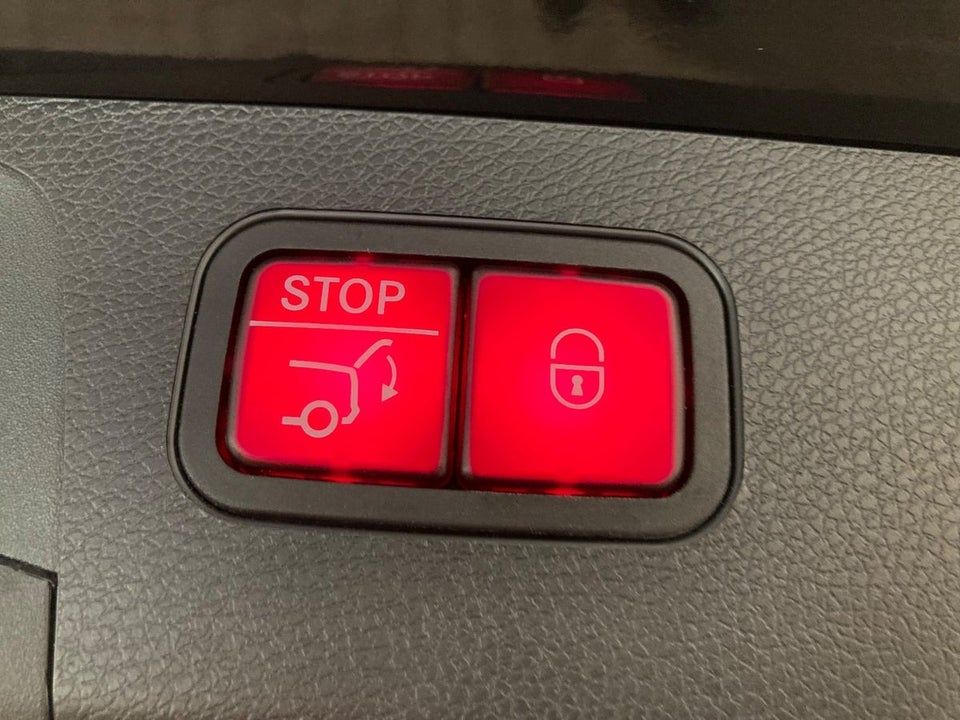 Mercedes E300 de 2,0 AMG Line stc. aut. 5d