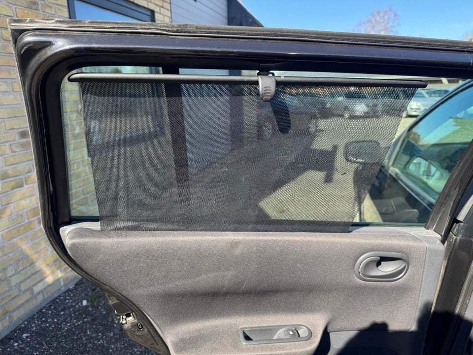 Renault Megane II 1,6 Authentique Comfort stc. 5d