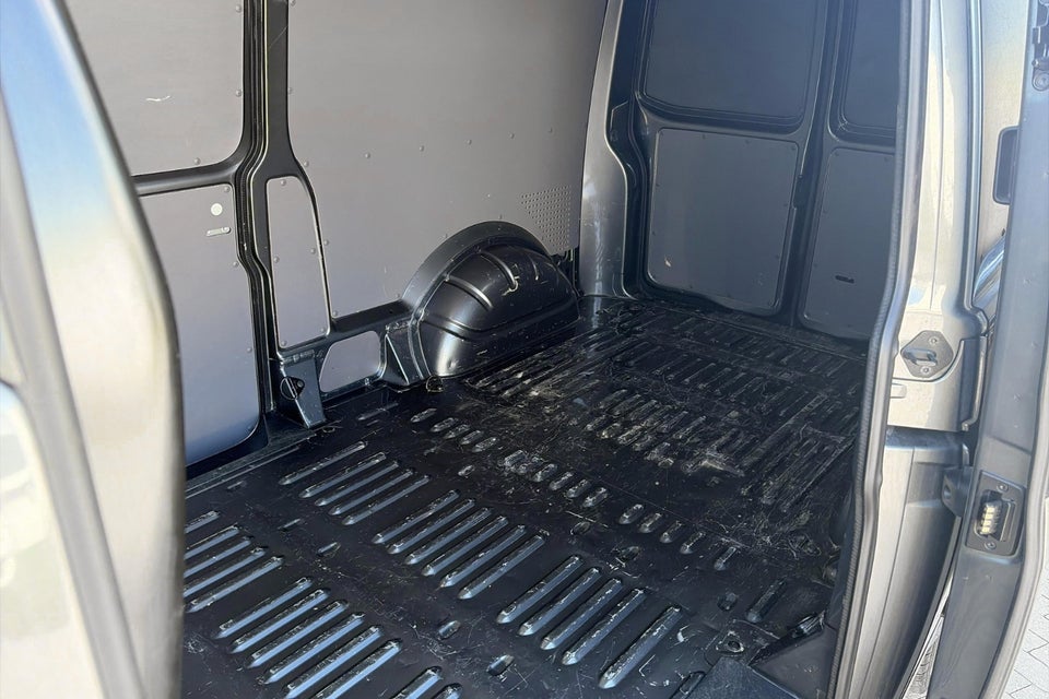 VW Transporter 2,0 TDi 150 Kassevogn DSG lang