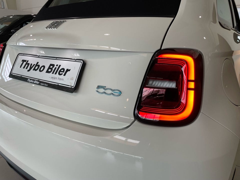 Fiat 500e 42 Icon Cabrio 2d