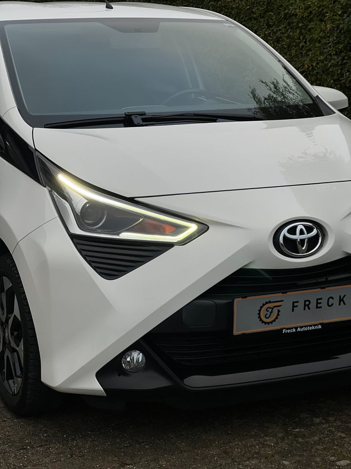 Toyota Aygo 1,0 VVT-i x-cellence 5d