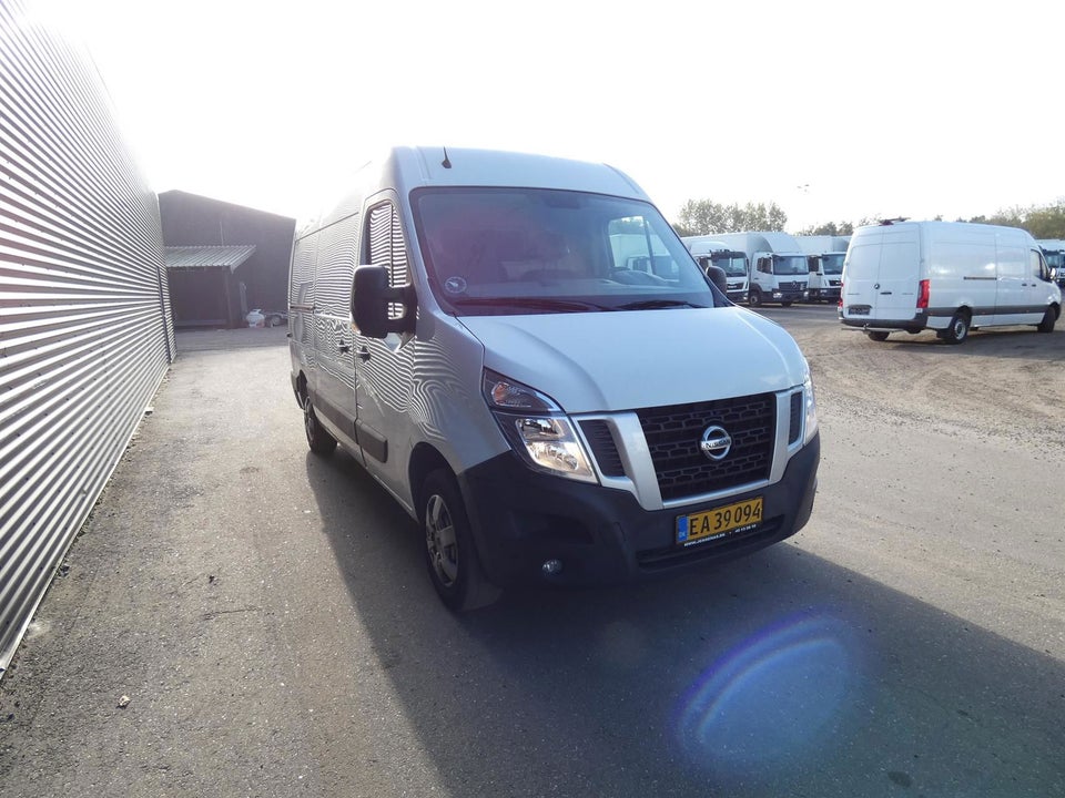 Nissan NV400 2,3 dCi 145 L2H2 Working Star