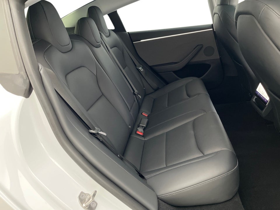 Tesla Model 3 RWD 4d