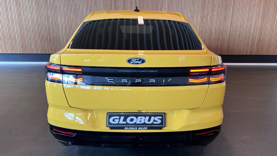 Ford Capri 77 Premium Extended Range 5d