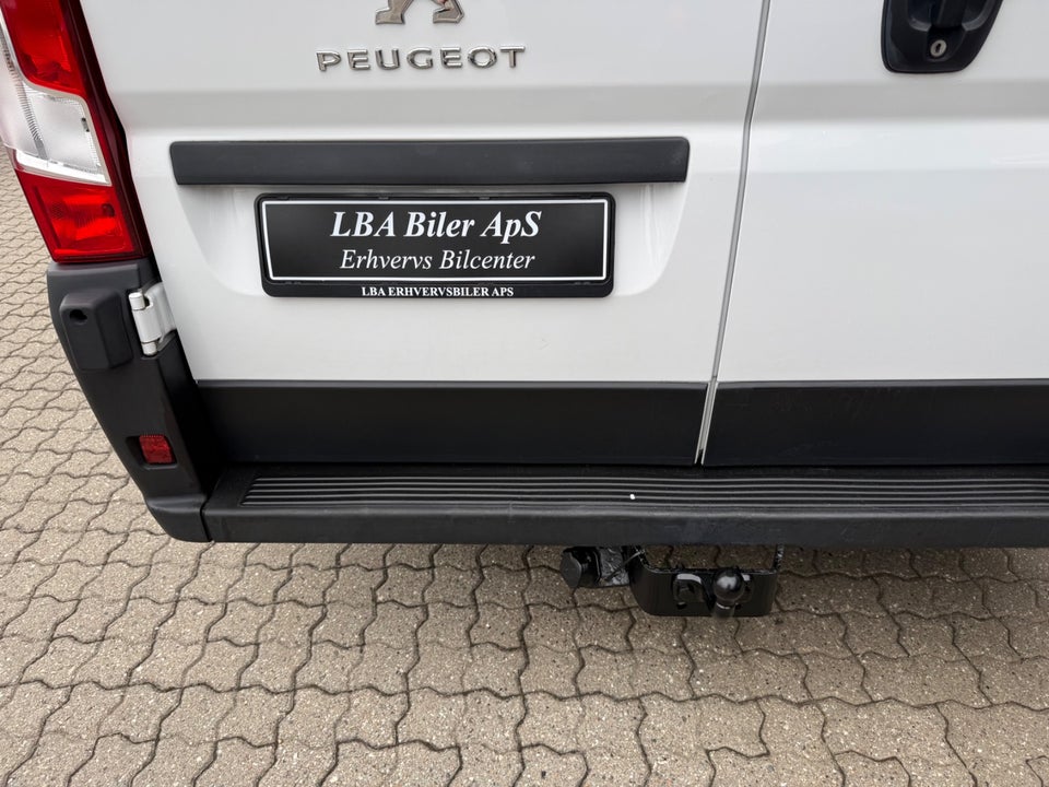 Peugeot Boxer 333 2,2 BlueHDi 140 L3H2 Premium