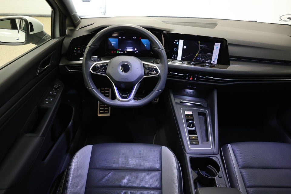 VW Golf VIII 1,4 GTE DSG 5d