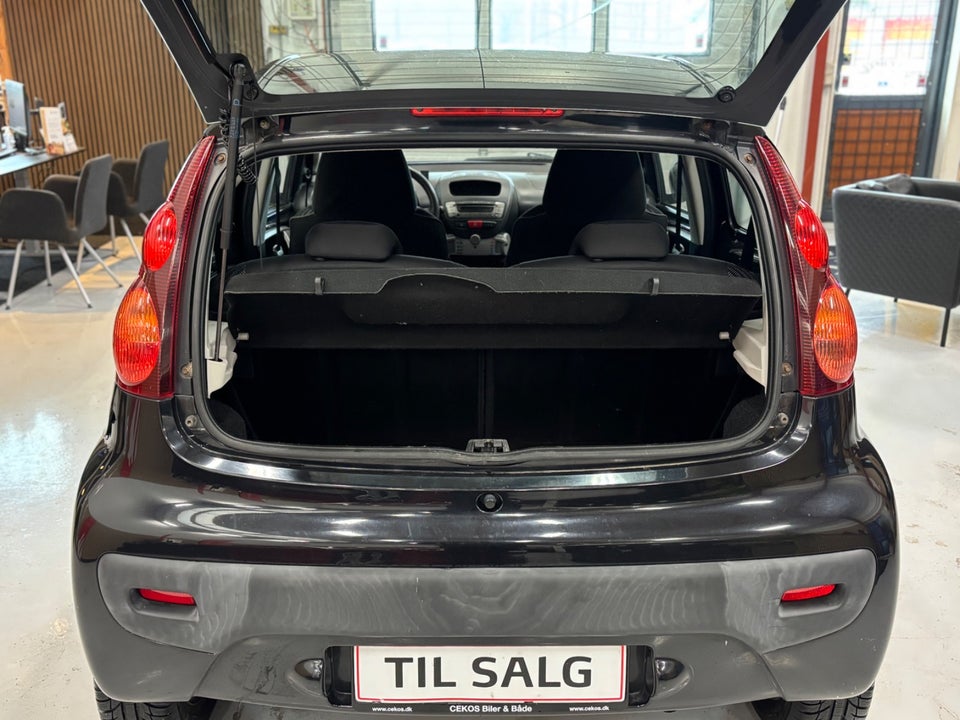 Peugeot 107 1,0 Champion 5d