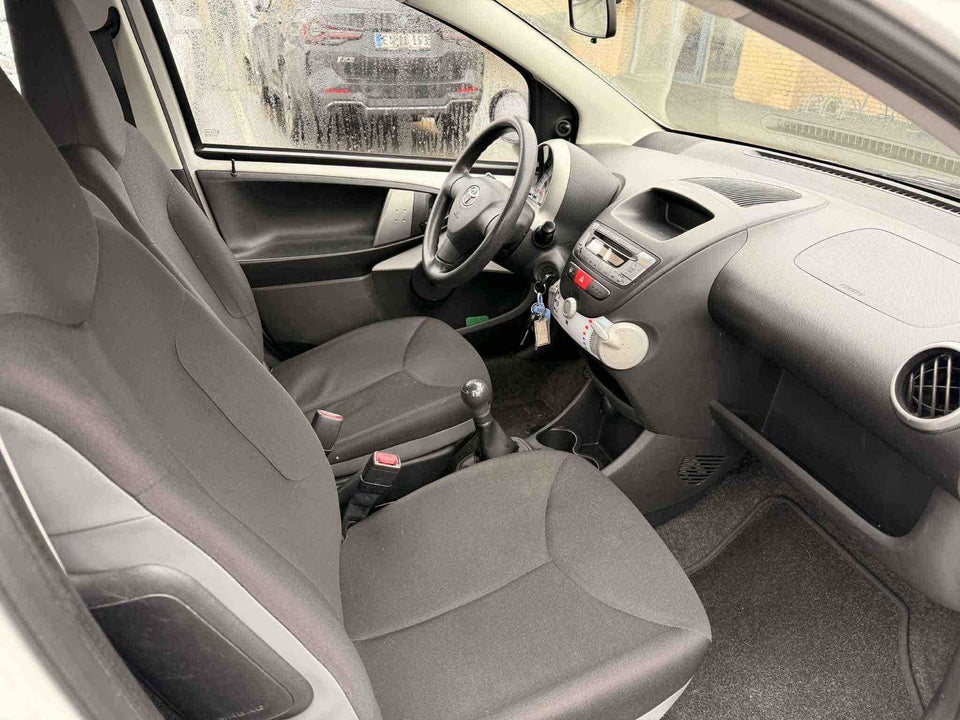 Toyota Aygo 1,0 Plus 5d