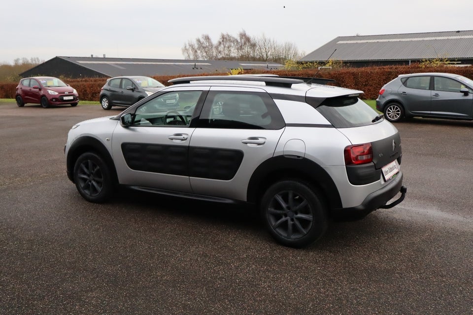 Citroën C4 Cactus 1,2 PureTech 110 Shine 5d