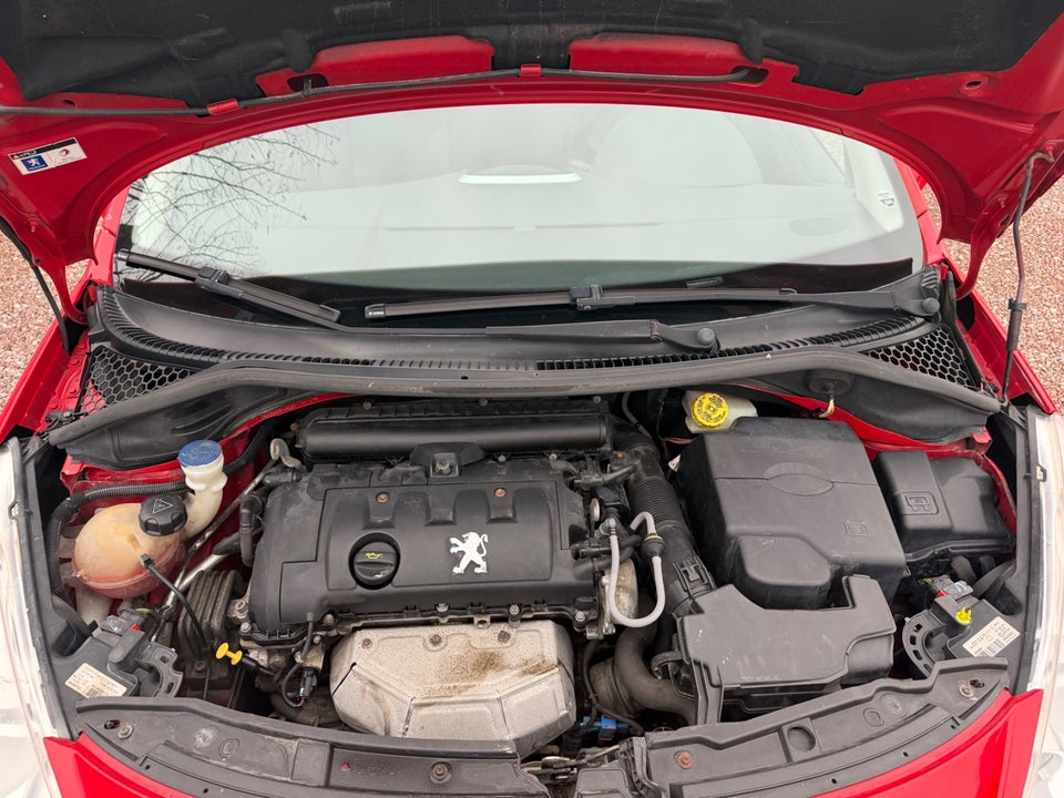 Peugeot 207 1,6 VTi S16 5d