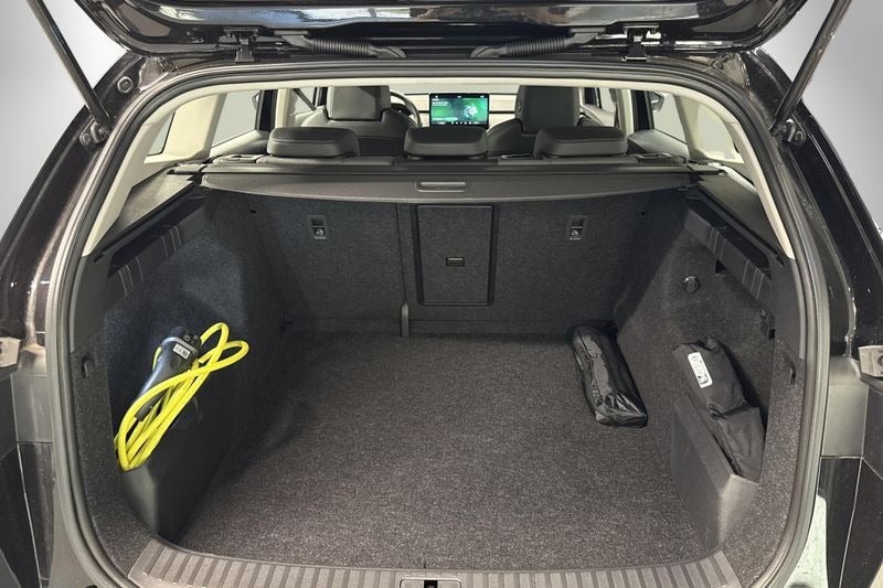 Skoda Enyaq 85 iV Drive 5d