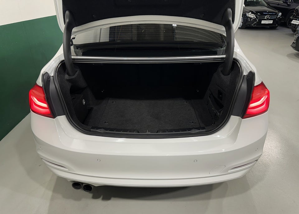 BMW 330e 2,0 aut. 4d