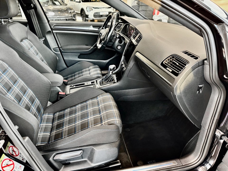 VW Golf VII 1,4 GTE DSG 5d