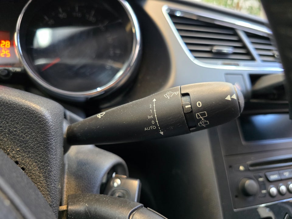 Peugeot 3008 2,0 HDi 150 Active Van 5d