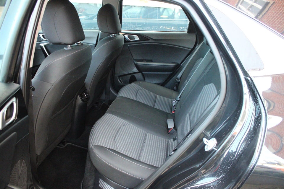 Kia XCeed 1,6 PHEV Prestige DCT 5d