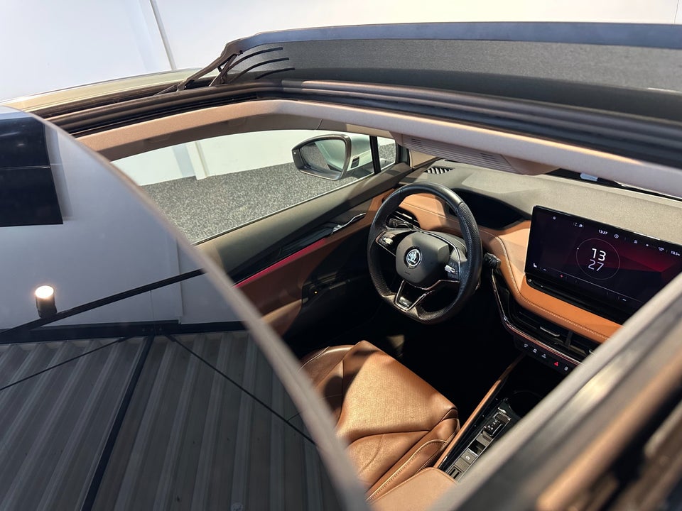 Skoda Enyaq 80x iV ecoSuite 5d