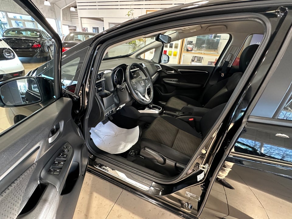 Honda Jazz 1,3 i-VTEC Elegance CVT 5d