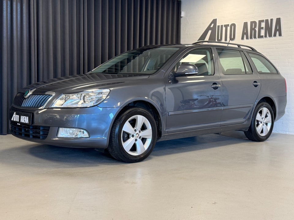 Skoda Octavia 1,6 TDi 105 Ambiente Combi 5d