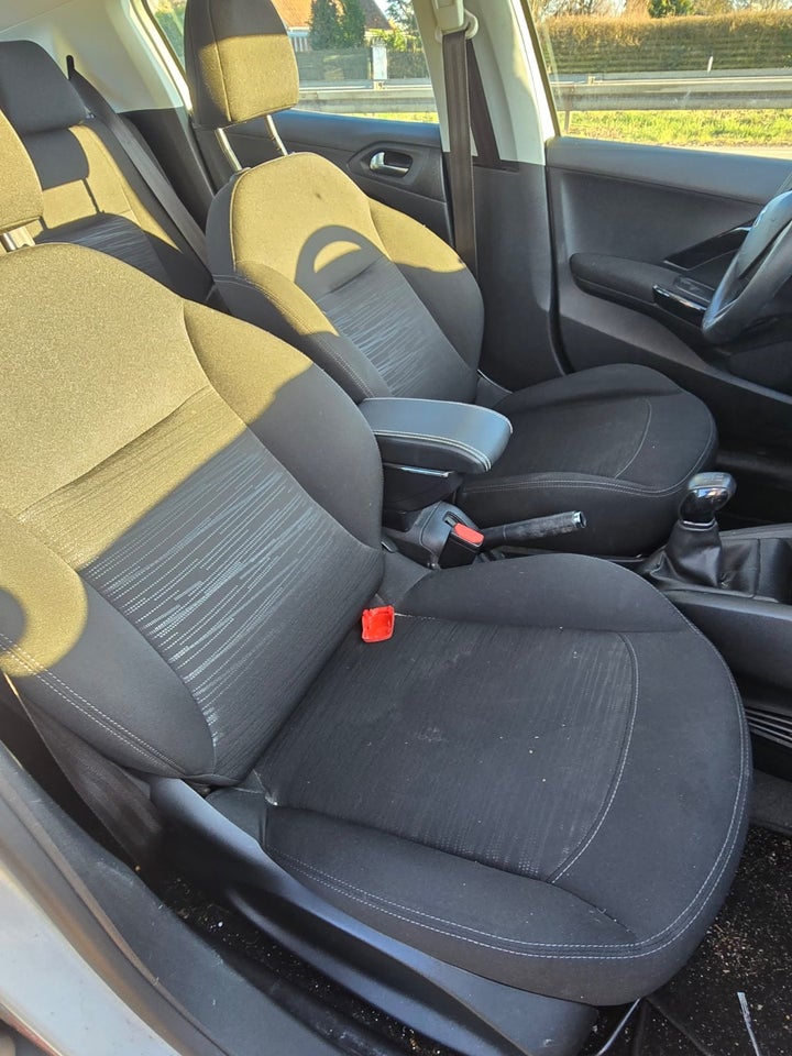 Peugeot 208 1,0 VTi Active 5d