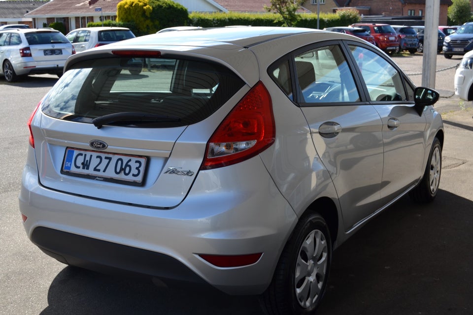 Ford Fiesta 1,25 60 Ambiente 5d