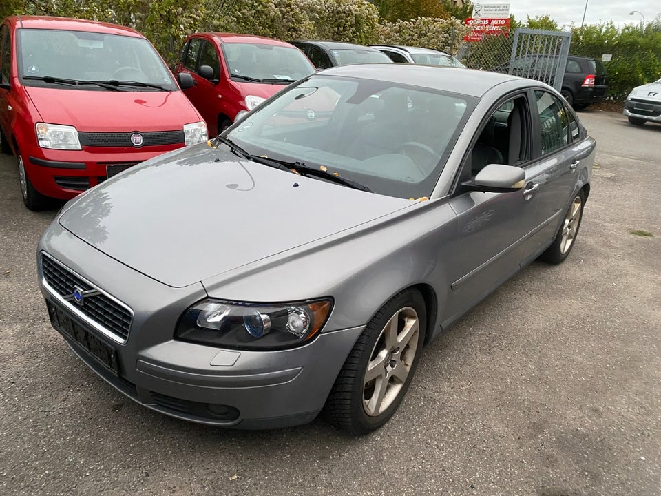 Volvo S40 2,5 T5 Momentum aut. 4d