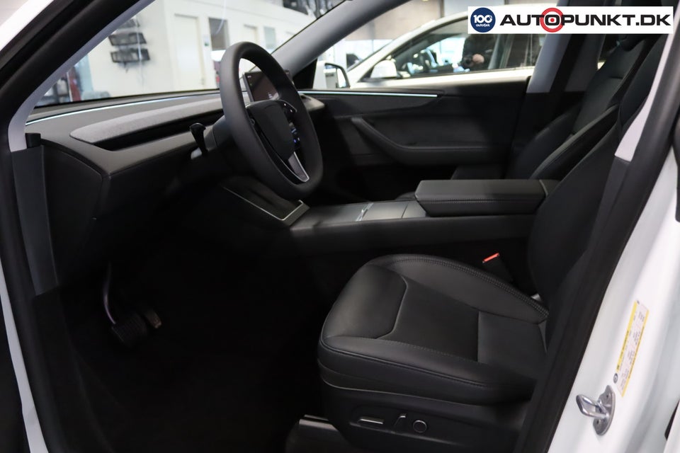 Tesla Model Y Long Range AWD 5d