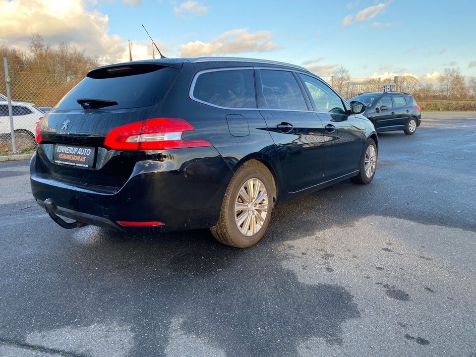Peugeot 308 1,5 BlueHDi 130 Selection Sky SW 5d