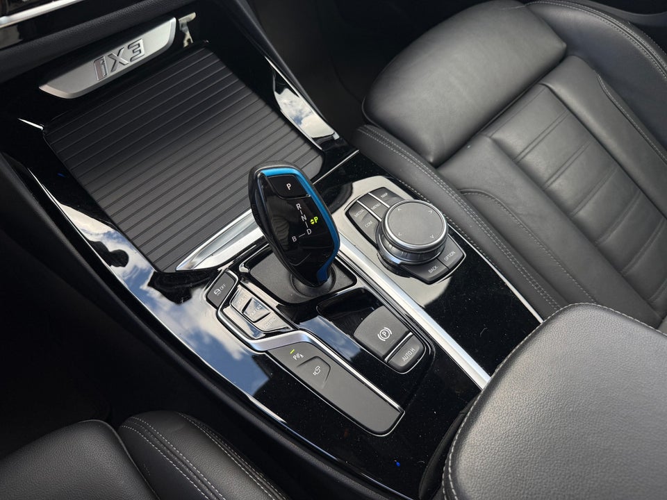 BMW iX3 Charged Impressive 5d