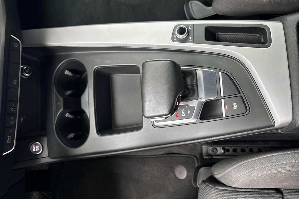 Audi A4 40 TFSi Advanced Prestige Tour plus S-tr. 4d