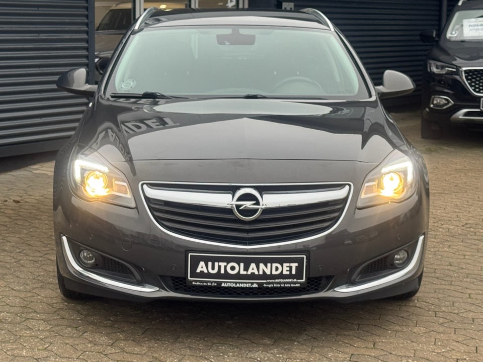 Opel Insignia 1,6 CDTi 136 Cosmo Sports Tourer 5d