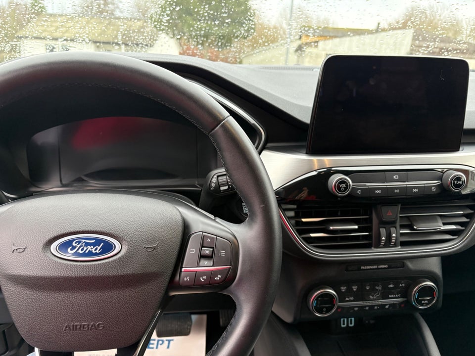 Ford Kuga 2,5 HEV Titanium X CVT 5d