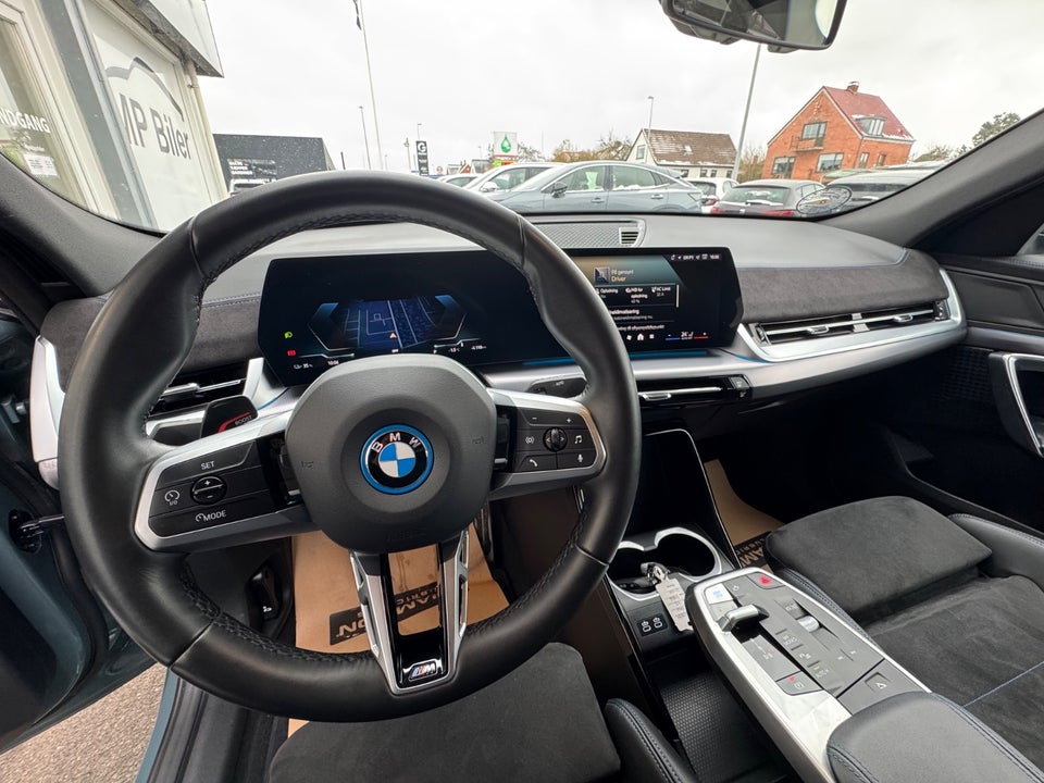 BMW iX2 eDrive20 M-Sport 5d