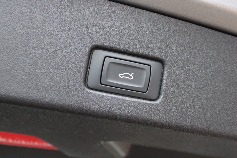 Audi Q4 e-tron 45 S-line quattro 5d