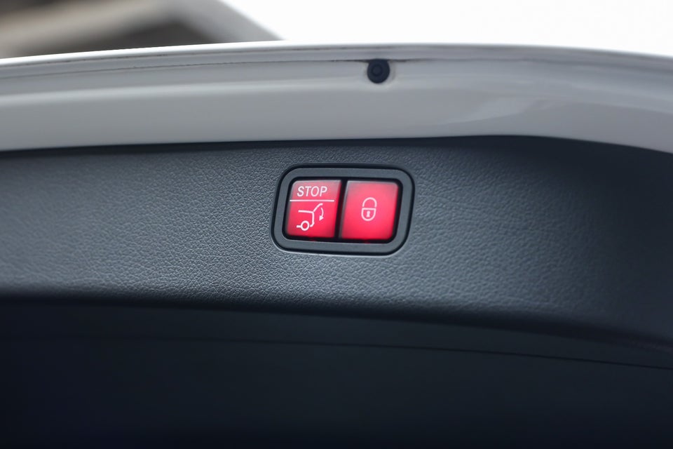 Mercedes C300 e 2,0 AMG Line stc. aut. 5d