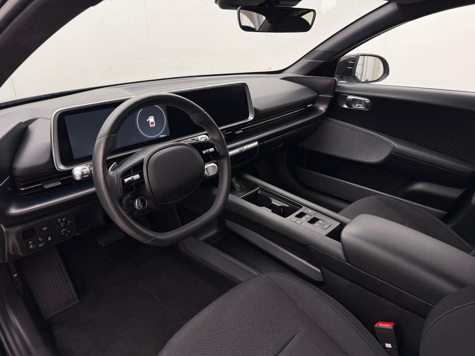 Hyundai Ioniq 6 53 Essential 4d