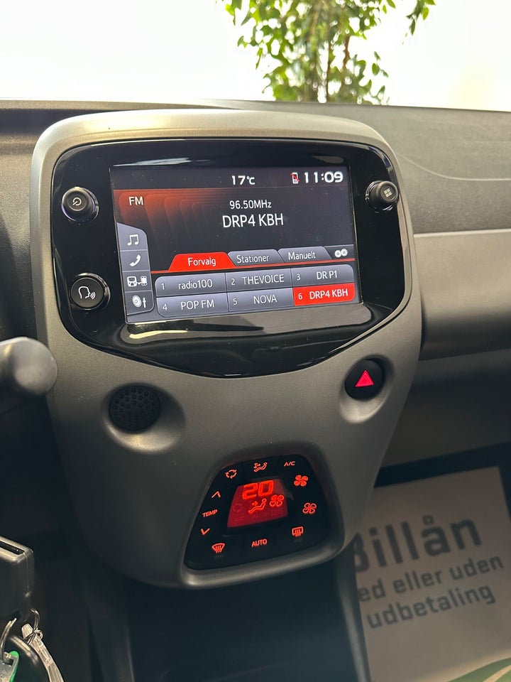 Toyota Aygo 1,0 VVT-i x-play 5d