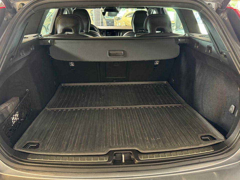 Volvo V60 2,0 B4 197 R-Design aut. 5d