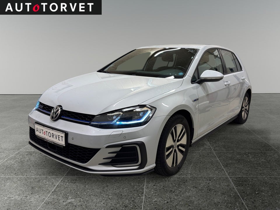 VW Golf VII 1,4 GTE DSG 5d