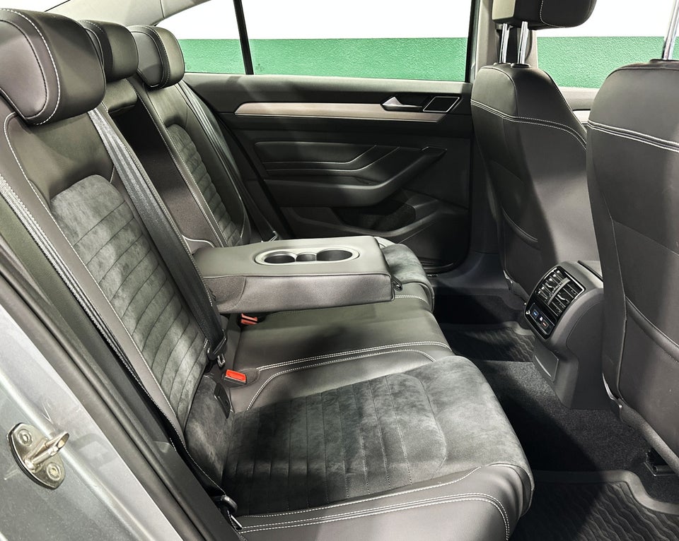 VW Passat 2,0 TSi 190 R-line DSG 4d