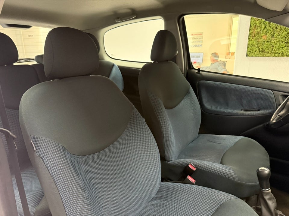 Toyota Yaris 1,3 Luna 3d