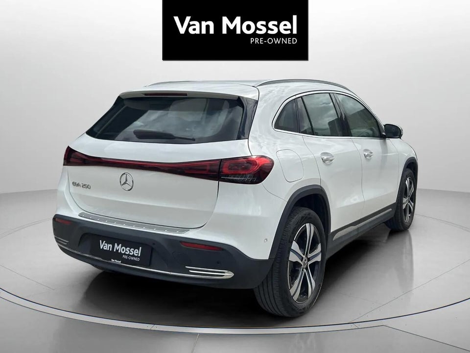 Mercedes EQB250 Progressive 5d