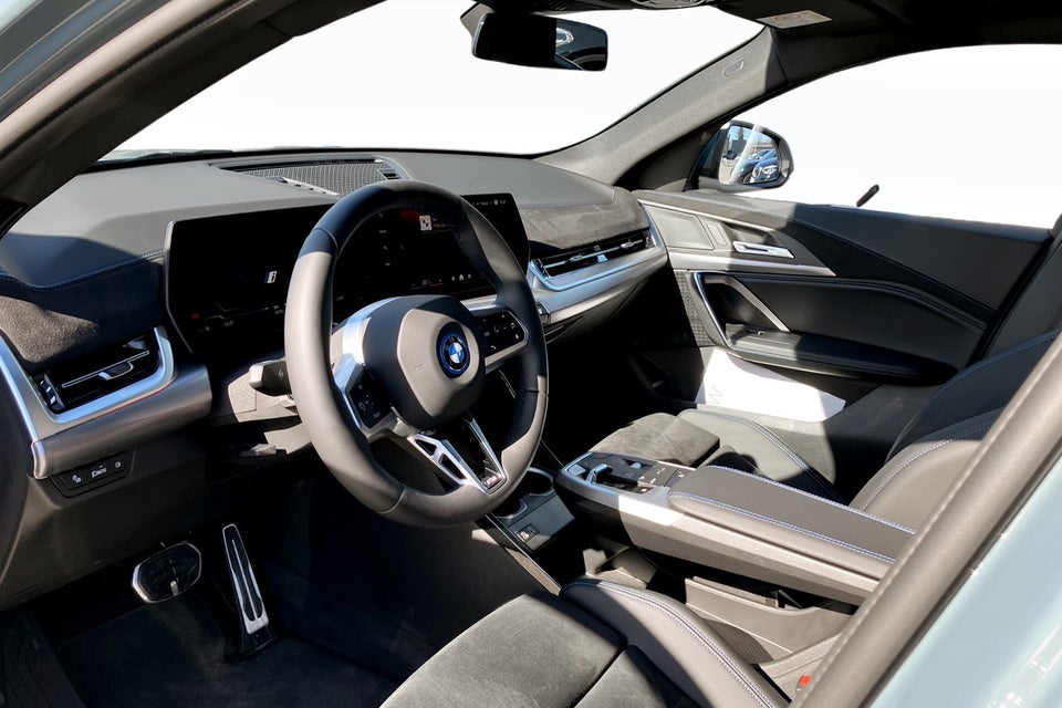 BMW iX2 eDrive20 M-Sport Premium 5d