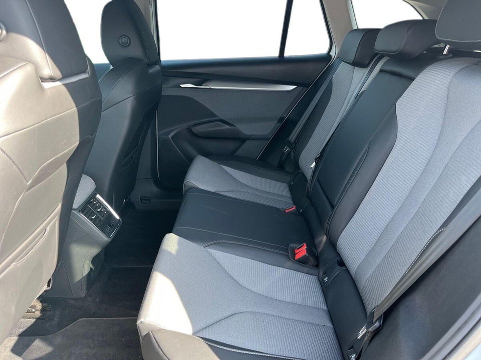 Skoda Enyaq 80 iV Loft 5d