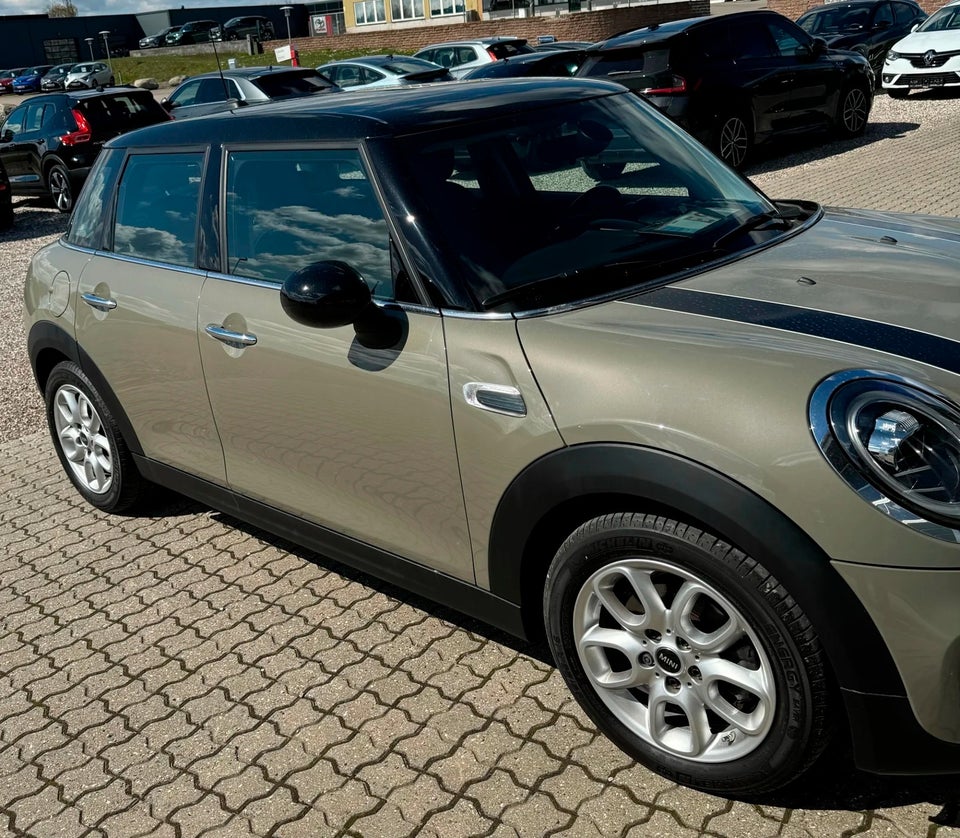 MINI Cooper 1,5 Essential aut. 5d