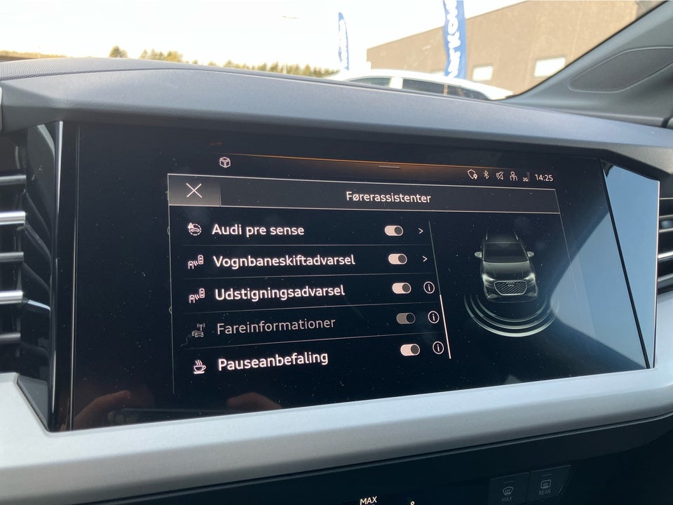 Audi Q4 e-tron 40 S-line 5d