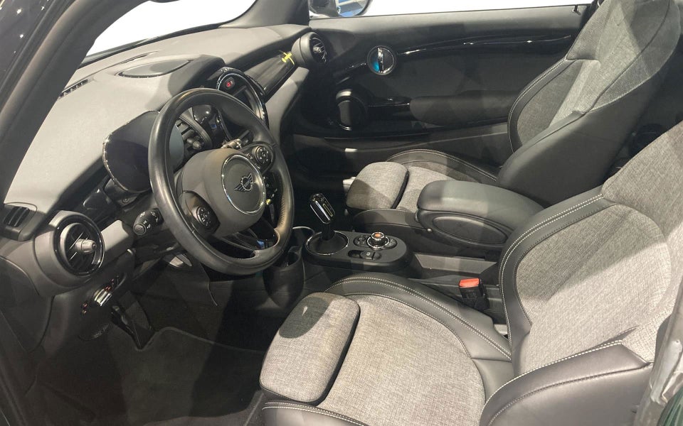 MINI Cooper SE Trim M Greenwich 3d