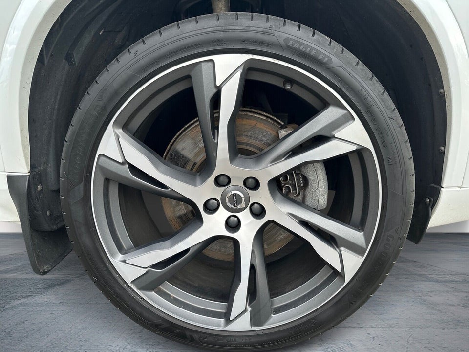 Volvo XC90 2,0 T8 ReCharge R-Design aut. AWD 7prs 5d