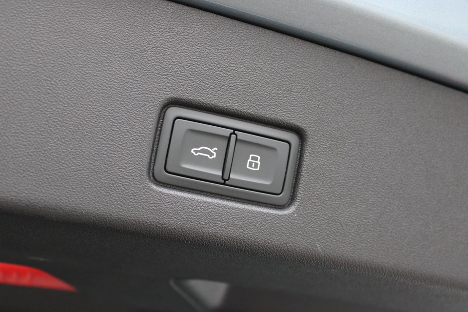 Audi Q4 e-tron 40 Advanced 5d