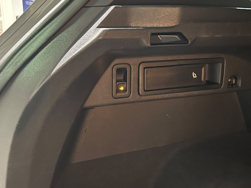 VW Tiguan 2,0 TDi 190 Highline R-line DSG 4Motion 5d