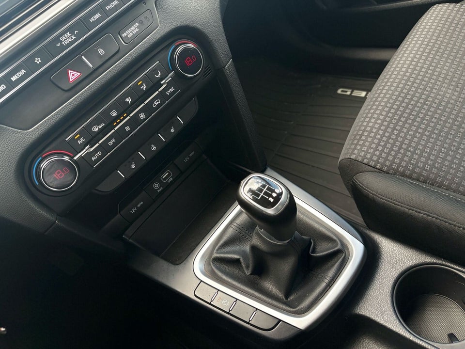 Kia Ceed 1,4 T-GDi Attraction SW 5d